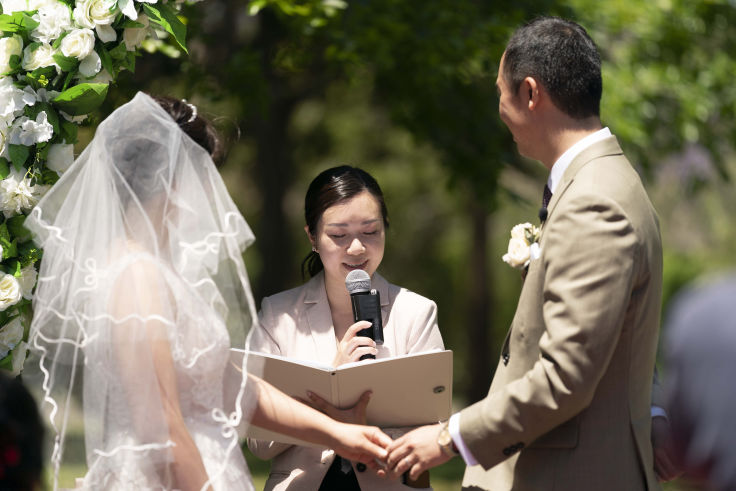 Chinese wedding celebrant